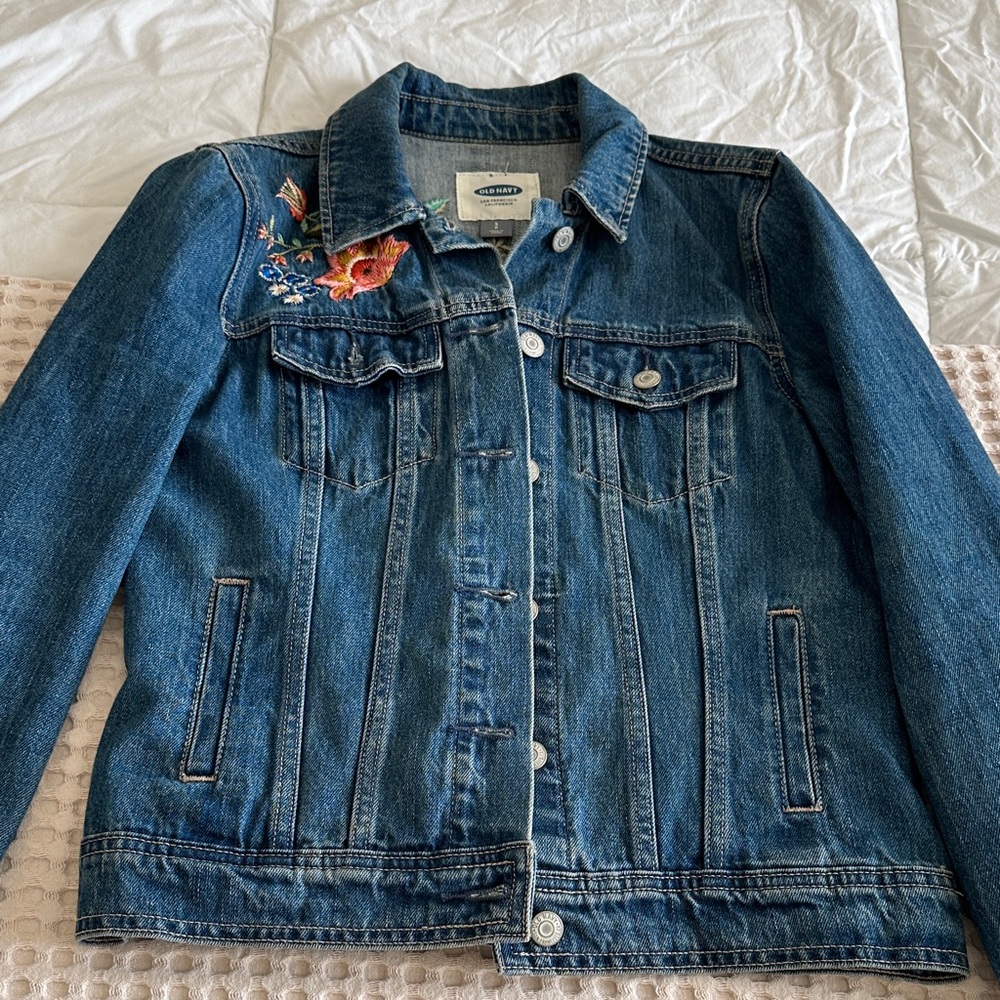 Old Navy Blue Denim Jacket with Floral Embroidery size S